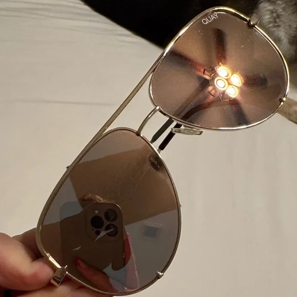 Quay Australia Gold Aviator Sunglasses - Picture 3 of 4